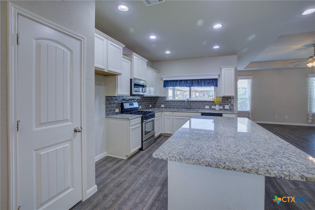 New Braunfels, Texas 78130, United States, 3 Bedrooms Bedrooms, ,2 BathroomsBathrooms,Residential,Active,83557