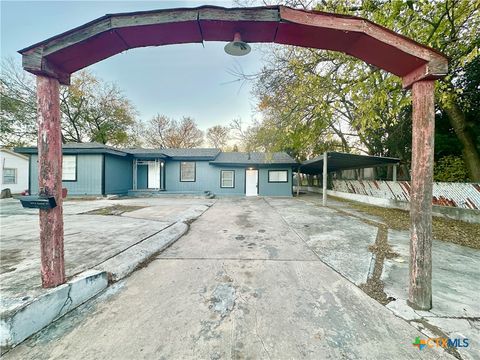 Photo of 104 E Fowler Avenue, Killeen, TX 76541 (MLS # 599755)