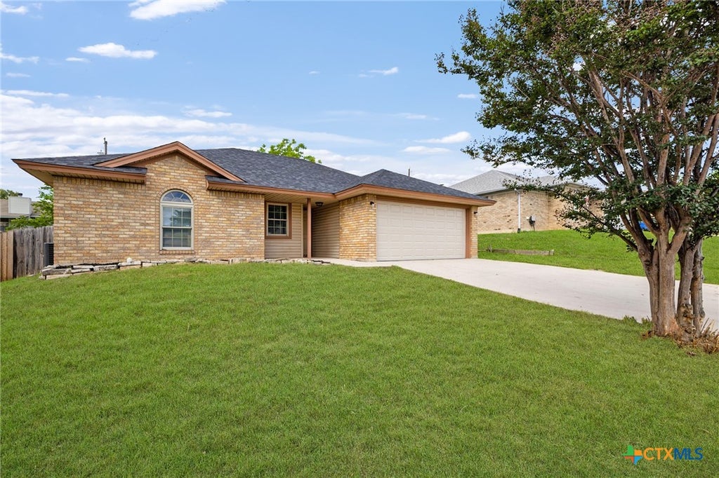 Photo of 617 Atkinson Avenue, Copperas Cove, TX 76522 (MLS # 614898)