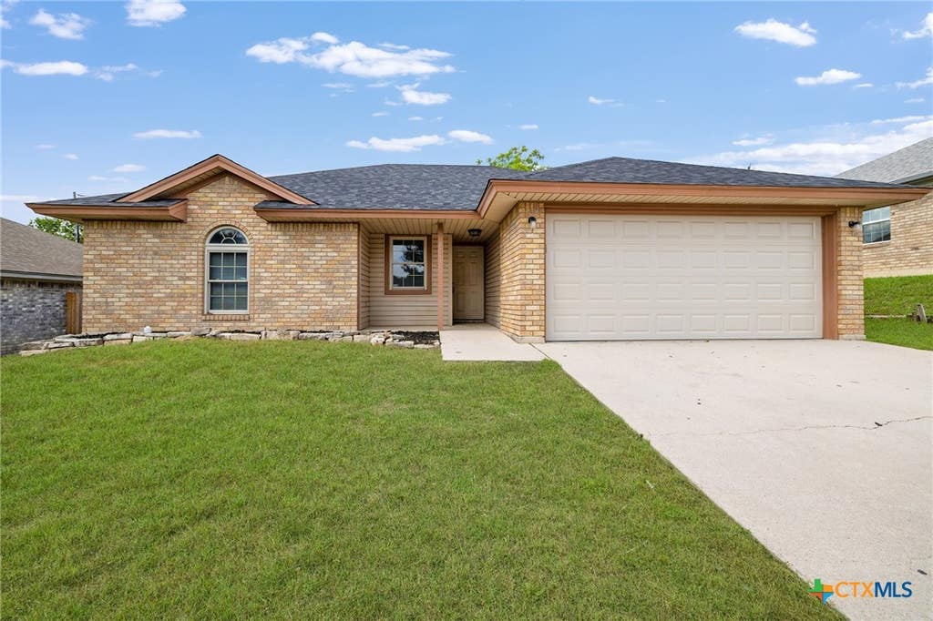 Photo of 617 Atkinson Avenue, Copperas Cove, TX 76522 (MLS # 614898)