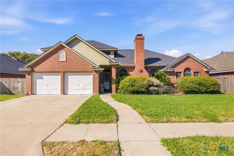 Photo of 408 Cherrystone Circle, Victoria, TX 77904 (MLS # 600409)