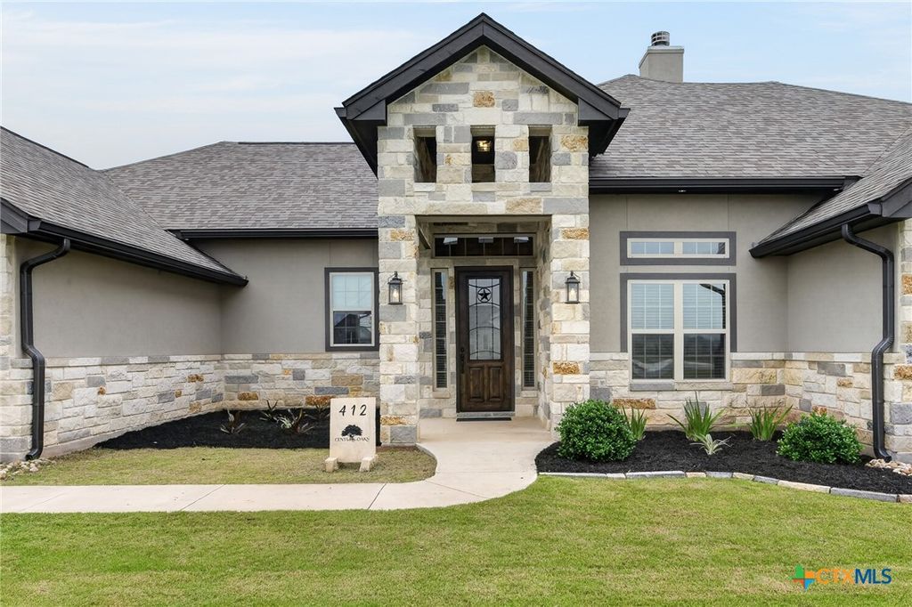Photo of 412 Farmstead Drive, Seguin, TX 78155 (MLS # 613396)