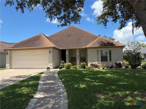 Photo of 218 West Haven, Victoria, TX 77904 (MLS # 616327)