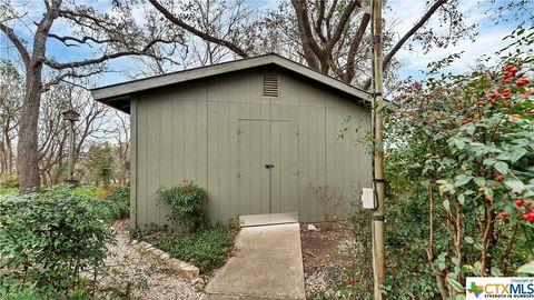 A home in Canyon Lake