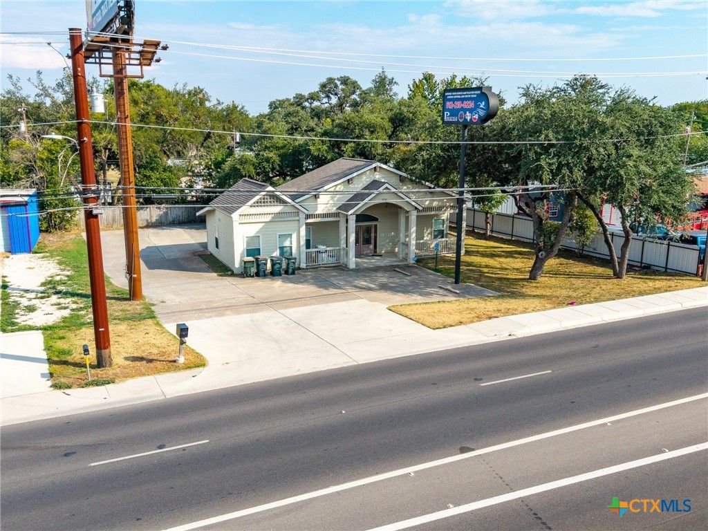 Photo of 1712 N Interstate 35, San Marcos, TX 78666 (MLS # 591630)