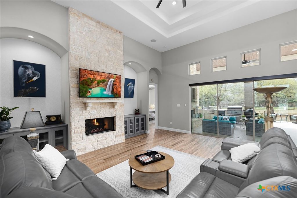 Photo of 1623 Bussola, New Braunfels, TX 78132 (MLS # 605957)