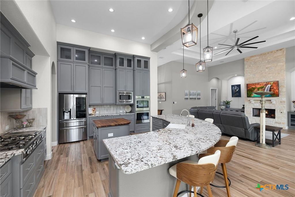 Photo of 1623 Bussola, New Braunfels, TX 78132 (MLS # 605957)