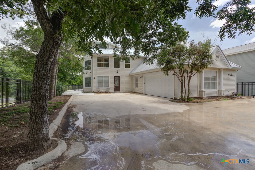 New Braunfels, Texas 78130, United States, 4 Bedrooms Bedrooms, ,5 BathroomsBathrooms,Residential,Active,152304