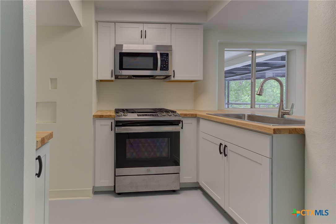 New Braunfels, Texas 78130, United States, 4 Bedrooms Bedrooms, ,5 BathroomsBathrooms,Residential,Active,152304