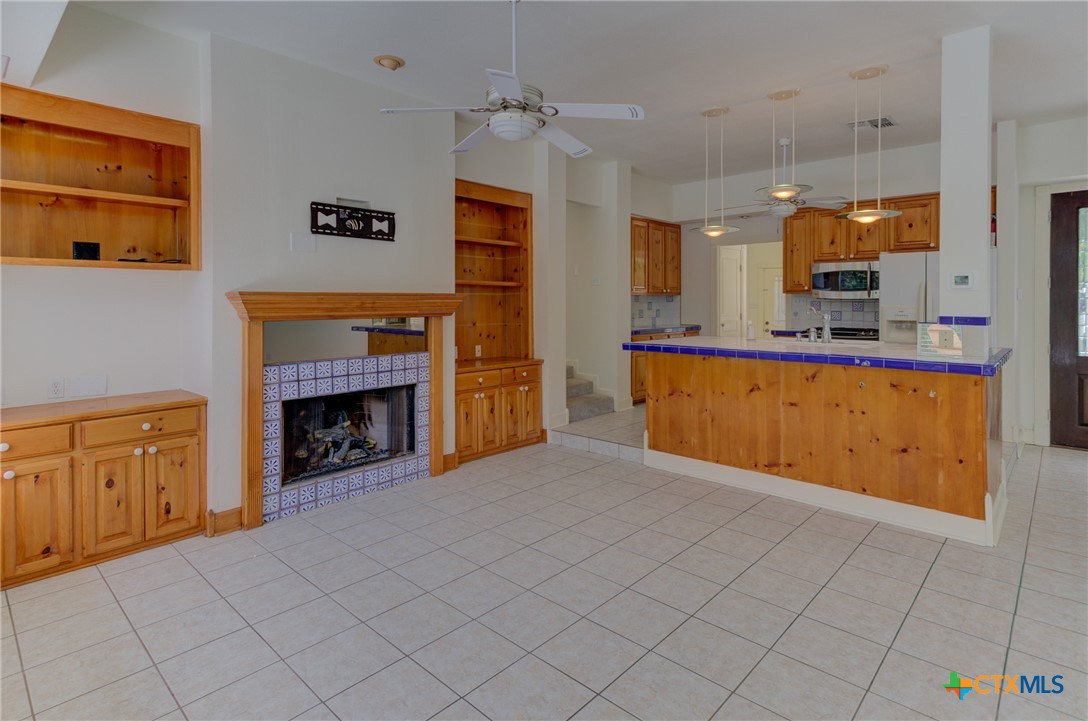 New Braunfels, Texas 78130, United States, 4 Bedrooms Bedrooms, ,5 BathroomsBathrooms,Residential,Active,152304