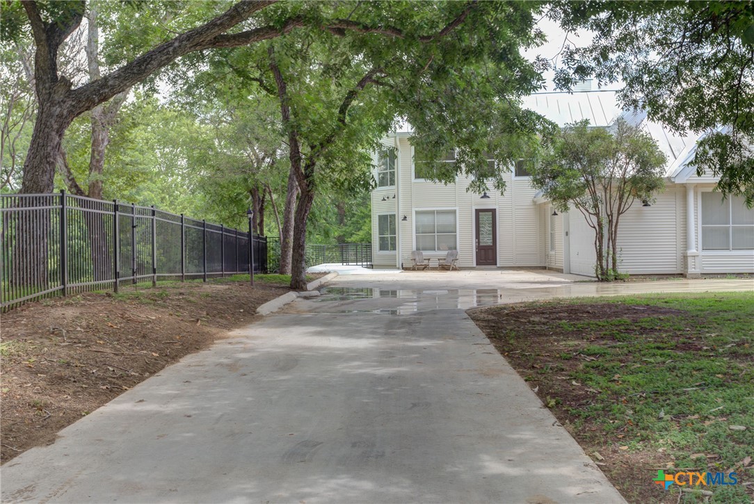 New Braunfels, Texas 78130, United States, 4 Bedrooms Bedrooms, ,5 BathroomsBathrooms,Residential,Active,152304