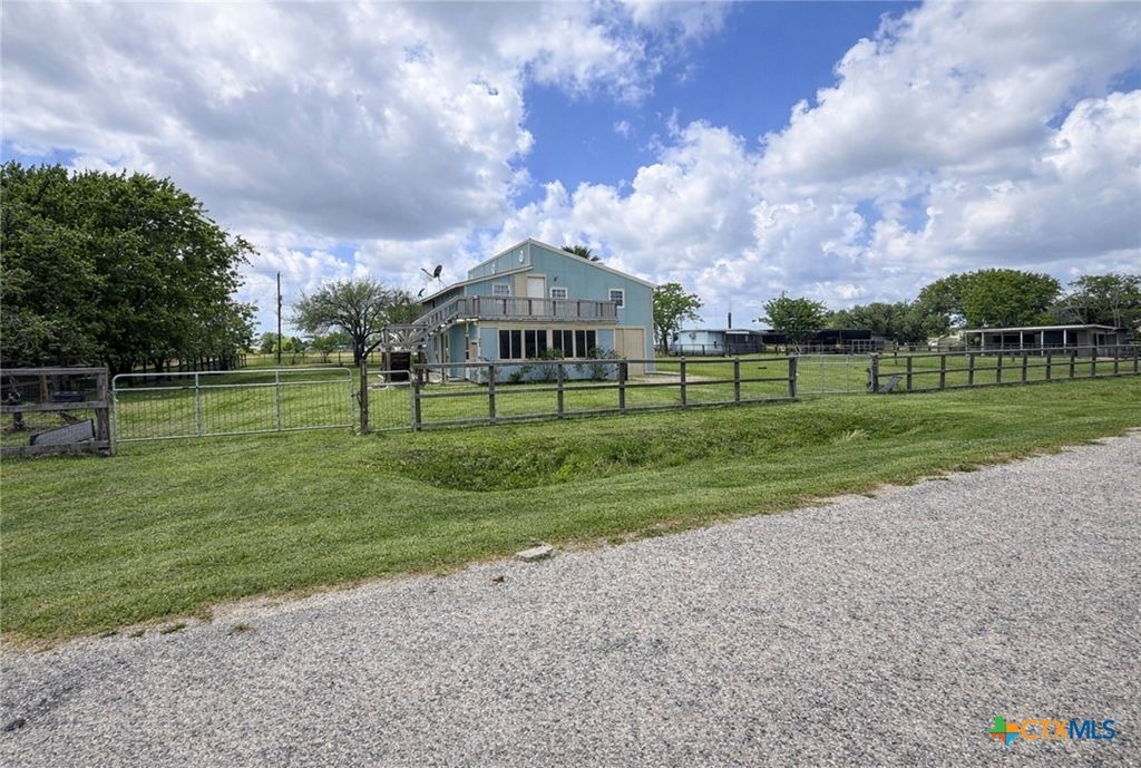 Photo of 488 Alamo Beach Avenue, Port Lavaca, TX 77979 (MLS # 610929)