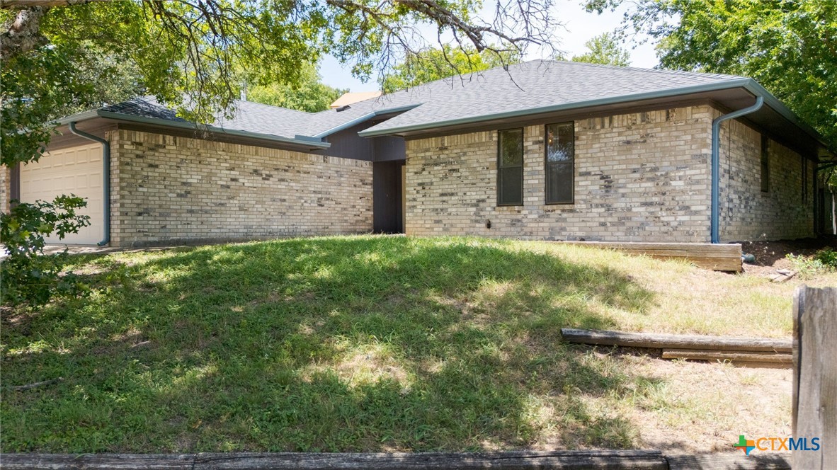 1703 Cedar Oaks Lane