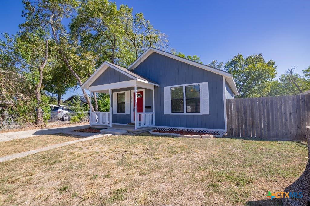 2006 N Jecker Street