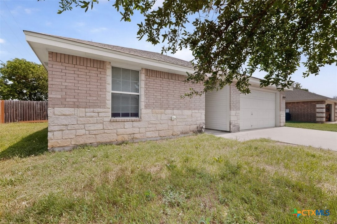 7424 Windchime Way