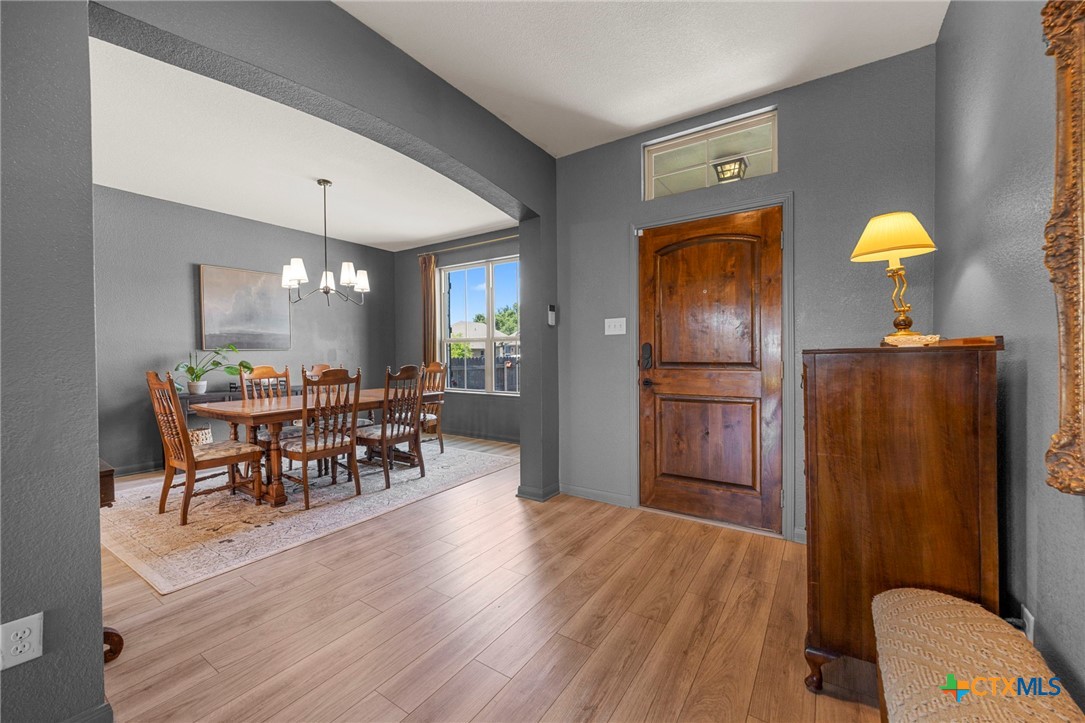 5030 Dickinson Loop