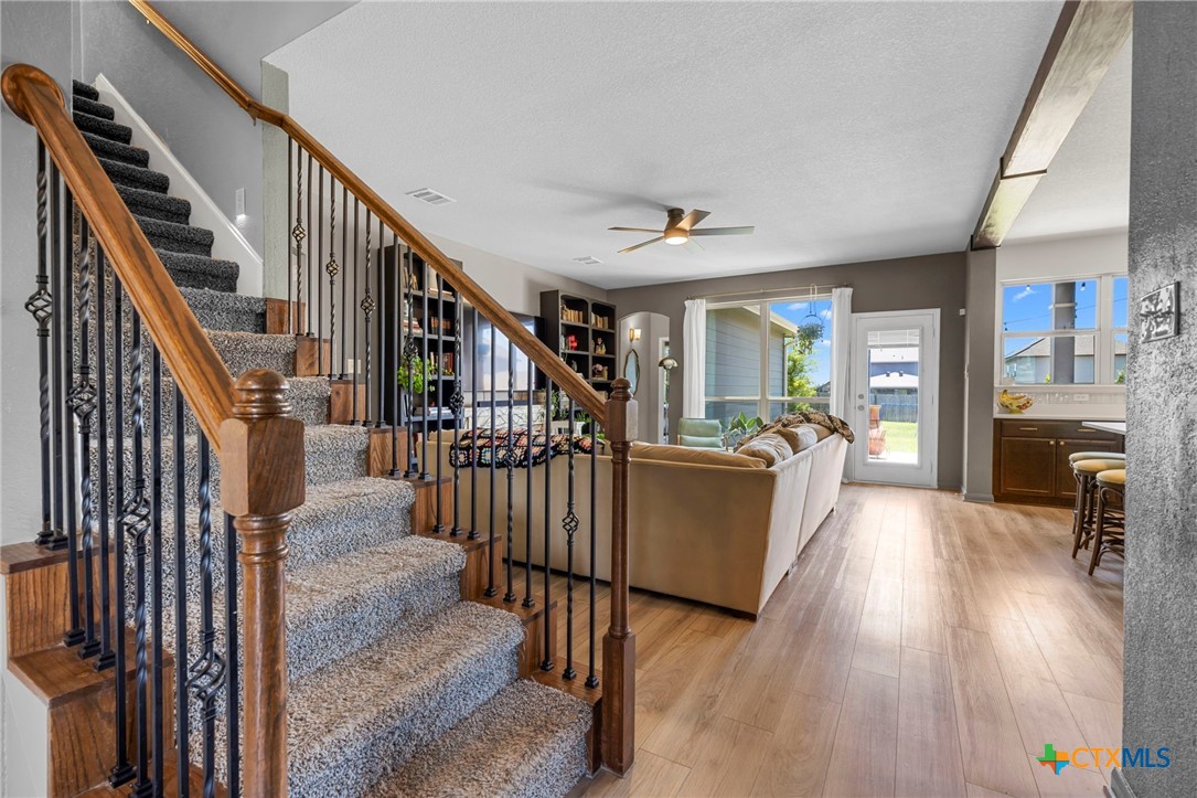 5030 Dickinson Loop