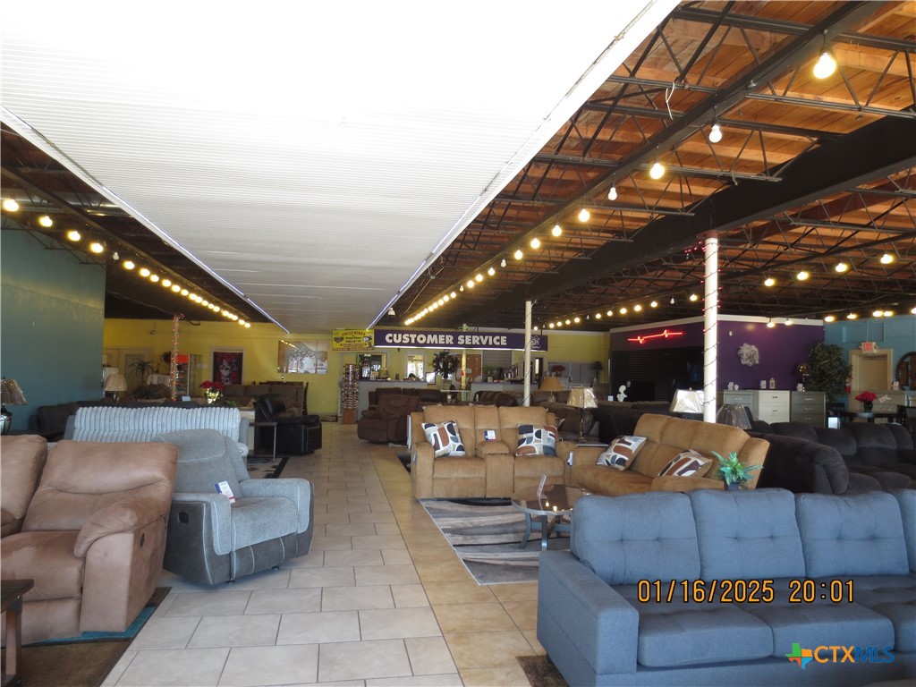 3208 Houston Highway