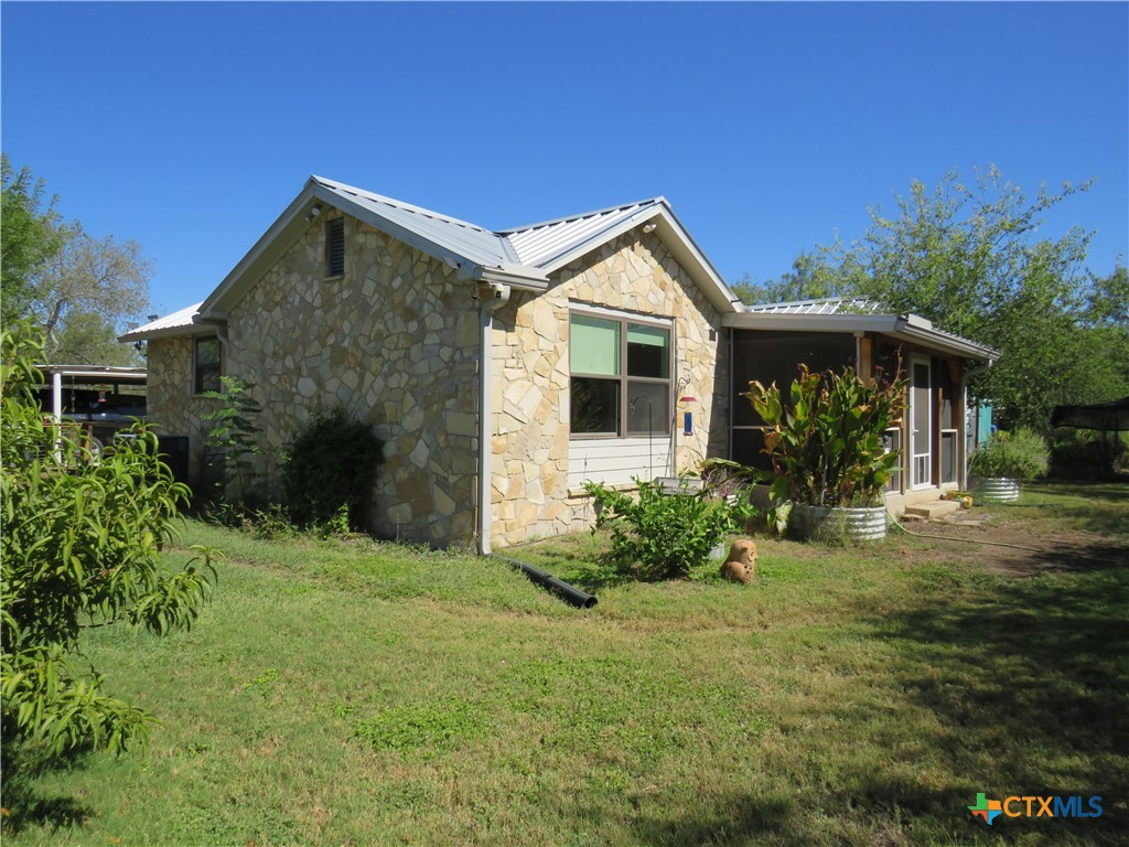 1884 US Highway 90 Highway