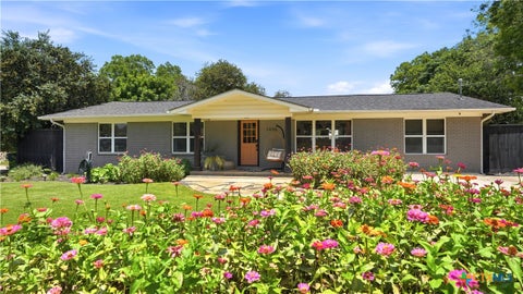 Photo of 1335 Rivercrest Drive, New Braunfels, TX 78130 (MLS # 616235)