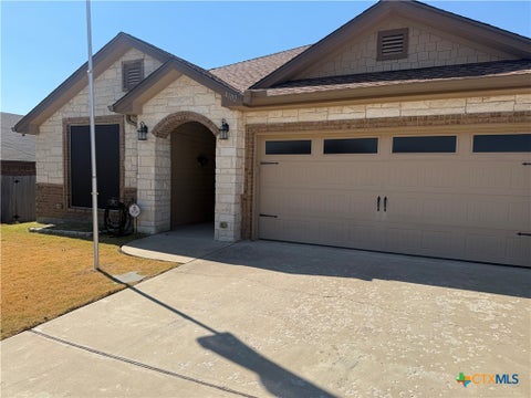 Photo of 4102 Molly Dyer Drive, Killeen, TX 76549 (MLS # 626329)