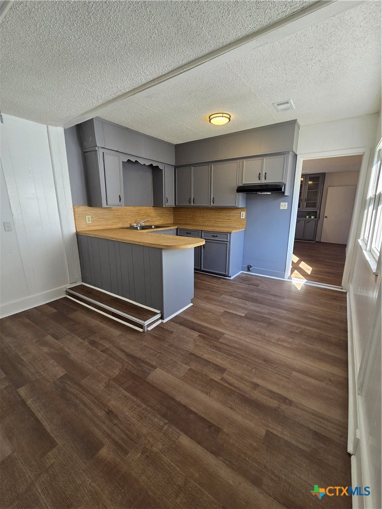 2503 N Jecker Street