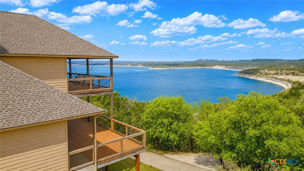 Photo of 322 Kings Crown, Canyon Lake, TX 78133 (MLS # 607856)
