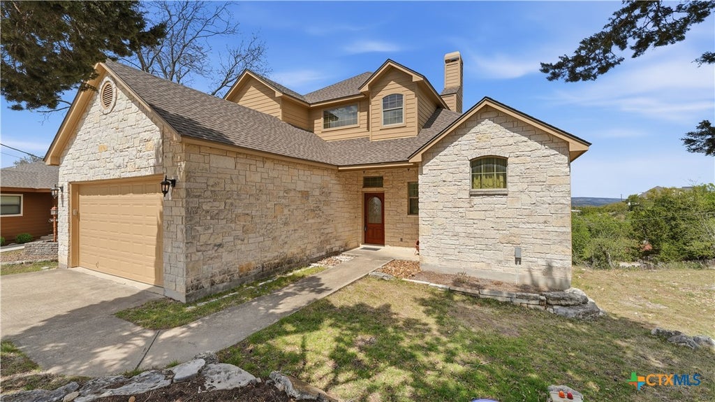 Photo of 322 Kings Crown, Canyon Lake, TX 78133 (MLS # 607856)