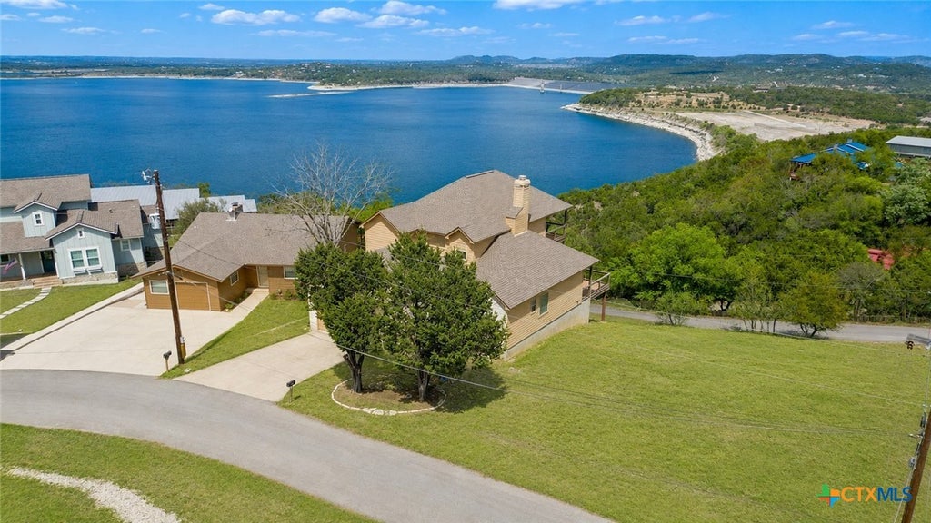 Photo of 322 Kings Crown, Canyon Lake, TX 78133 (MLS # 607856)