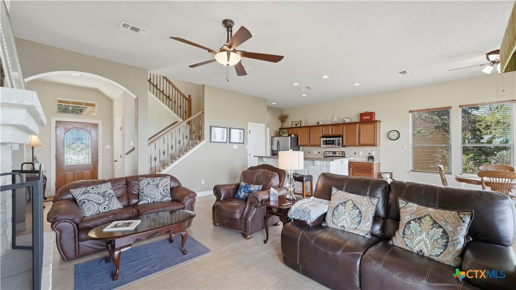 Photo of 322 Kings Crown, Canyon Lake, TX 78133 (MLS # 607856)