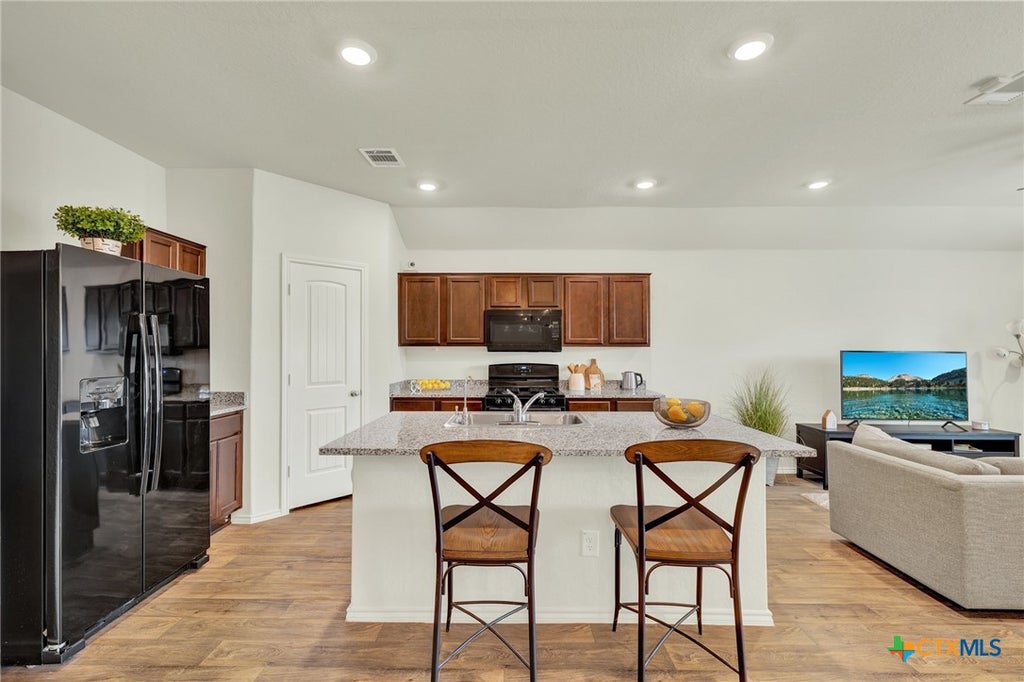 Photo of 113 Moonrise Drive, San Marcos, TX 78666 (MLS # 616294)