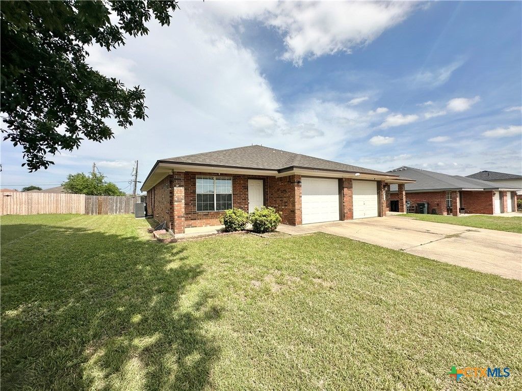 Photo of 4410 Acorn Creek Trail, Killeen, TX 76542 (MLS # 613192)