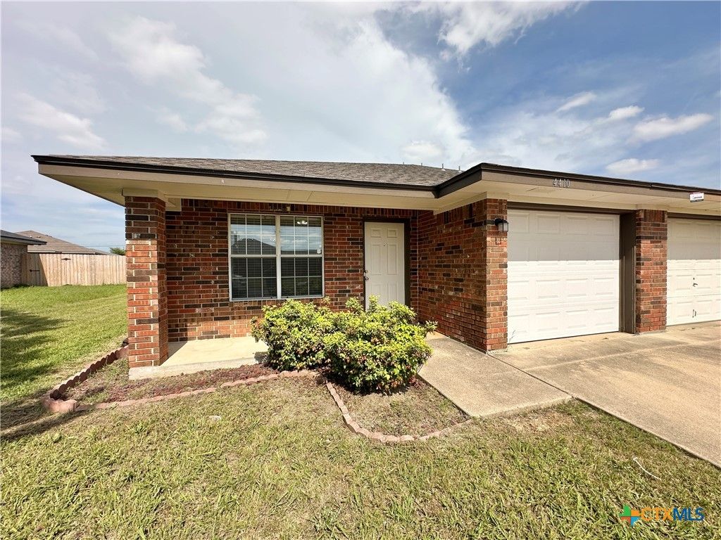 Photo of 4410 Acorn Creek Trail, Killeen, TX 76542 (MLS # 613192)