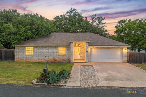 Photo of 201 Pecan Lane, Georgetown, TX 78628 (MLS # 621787)