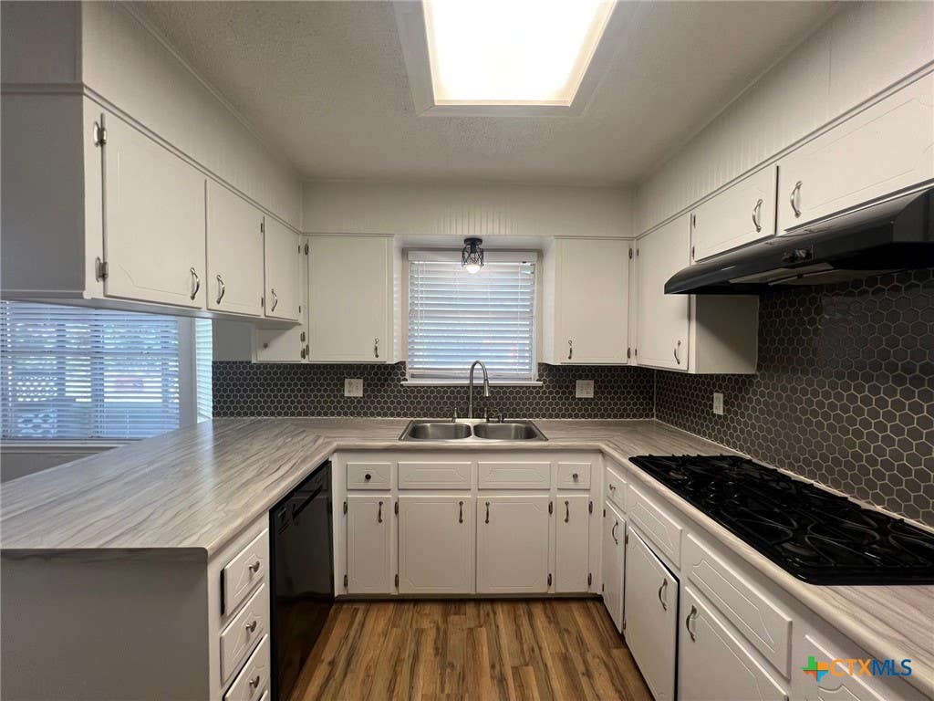 Photo of 2301 Zinnia Court, Killeen, TX 76542 (MLS # 622442)