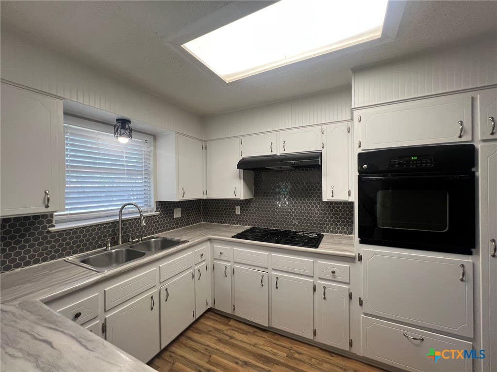 Photo of 2301 Zinnia Court, Killeen, TX 76542 (MLS # 622442)