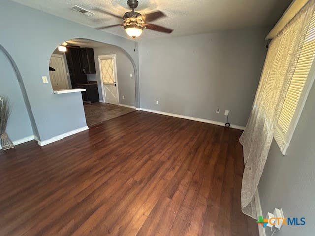 Photo of 303 Collins Avenue, Killeen, TX 76541 (MLS # 622719)