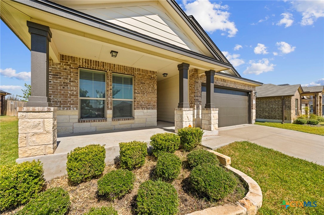 8402 Pleasant Trail Drive