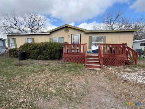 Photo of 514 S Gonzales Street, Cuero, TX 77954 (MLS # 606433)