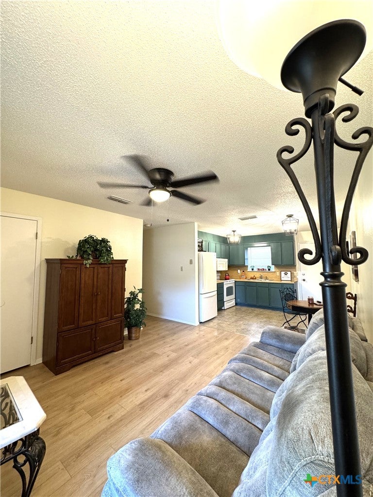 15 Cliffside Drive