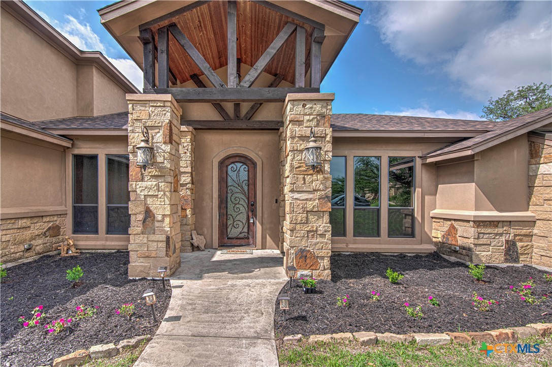 8032 Chimney Hill Drive