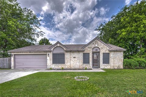 Photo of 410 Suzie Street, Killeen, TX 76542 (MLS # 611424)