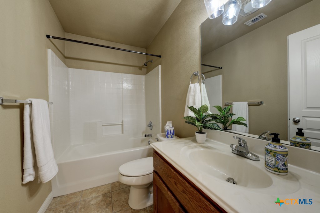 New Braunfels, Texas 78130, United States, 3 Bedrooms Bedrooms, ,2 BathroomsBathrooms,Residential,Pending,45992