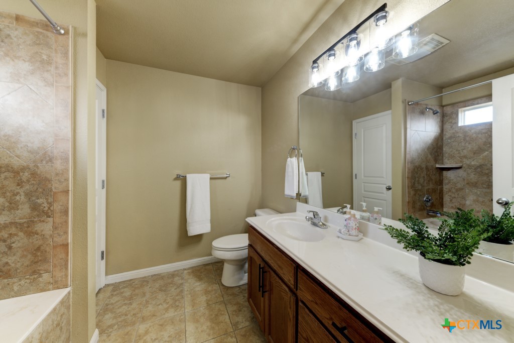 New Braunfels, Texas 78130, United States, 3 Bedrooms Bedrooms, ,2 BathroomsBathrooms,Residential,Pending,45992