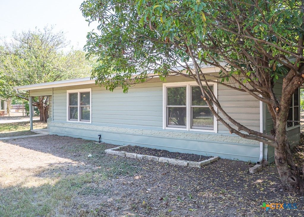 Photo of 622 Conway Drive, San Marcos, TX 78666 (MLS # 593036)