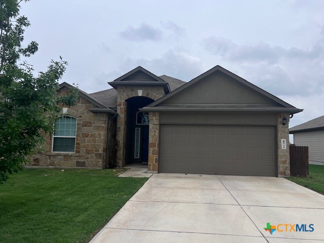 Photo 1 of 25 — 472 Copper Hill Drive, New Braunfels, TX 78130