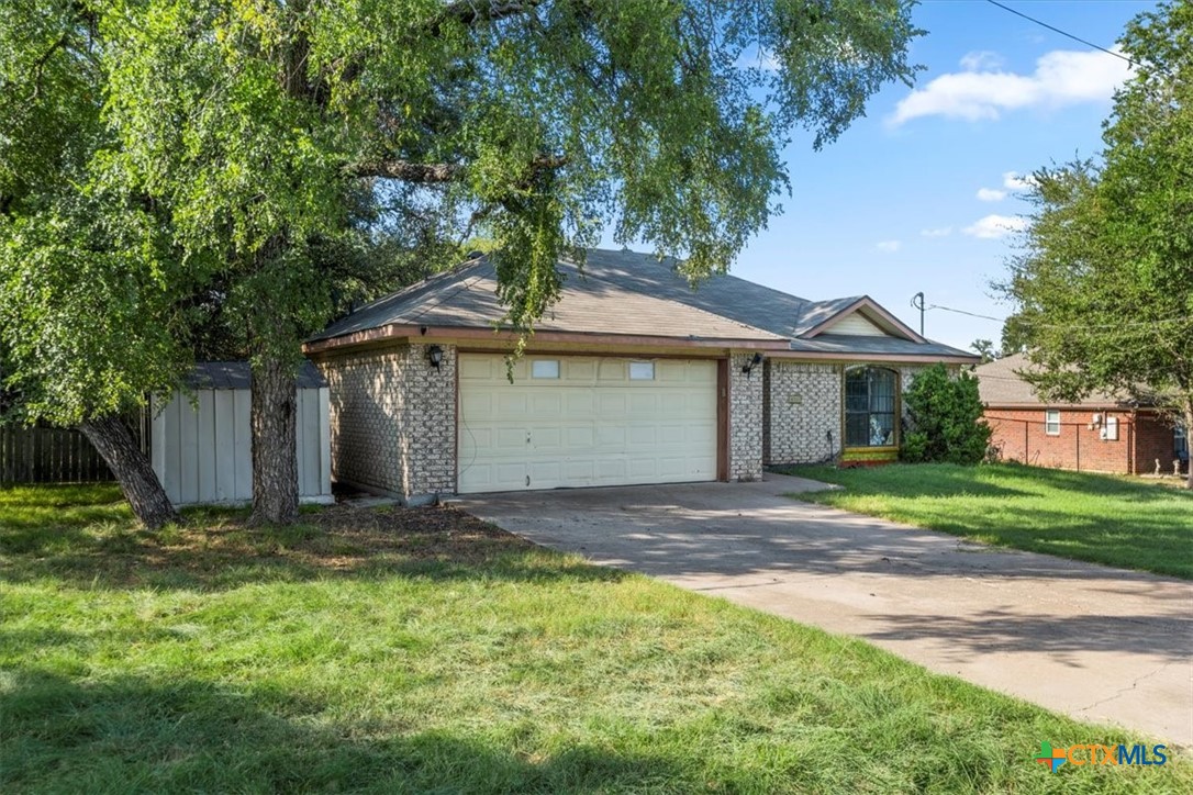 4310 Lakecliff Drive
