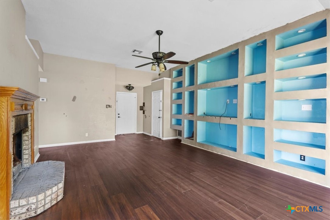 4310 Lakecliff Drive