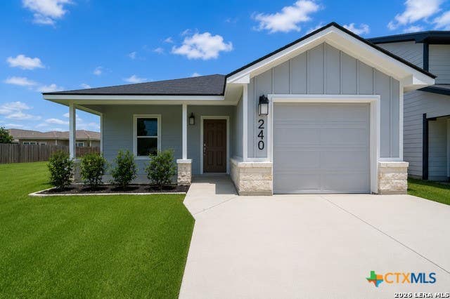 Photo of 240 W Martindale St ST, Seguin, TX 78155 (MLS # 617246)