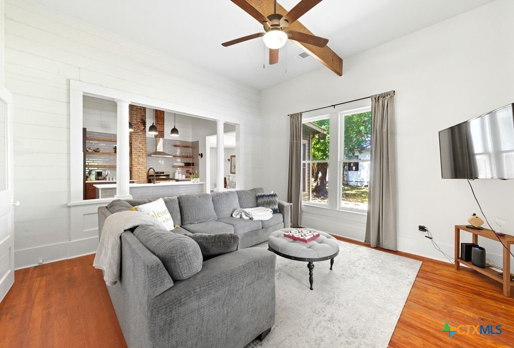 1222 W Hopkins Street